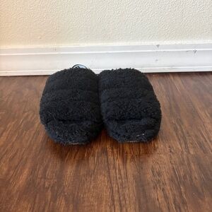 Women’s UGG slippers